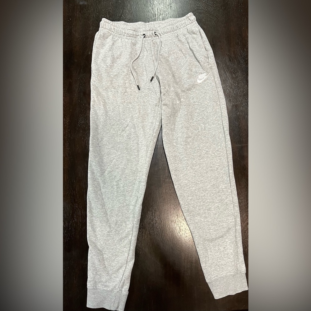 Gray Nike sweat pants